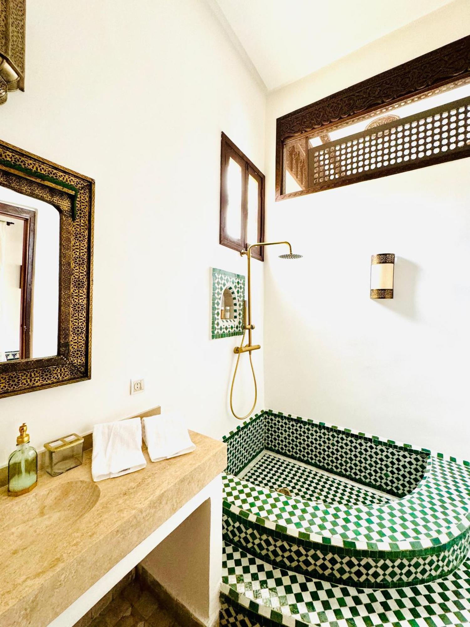 Riad Zawiyat Fez Buitenkant foto