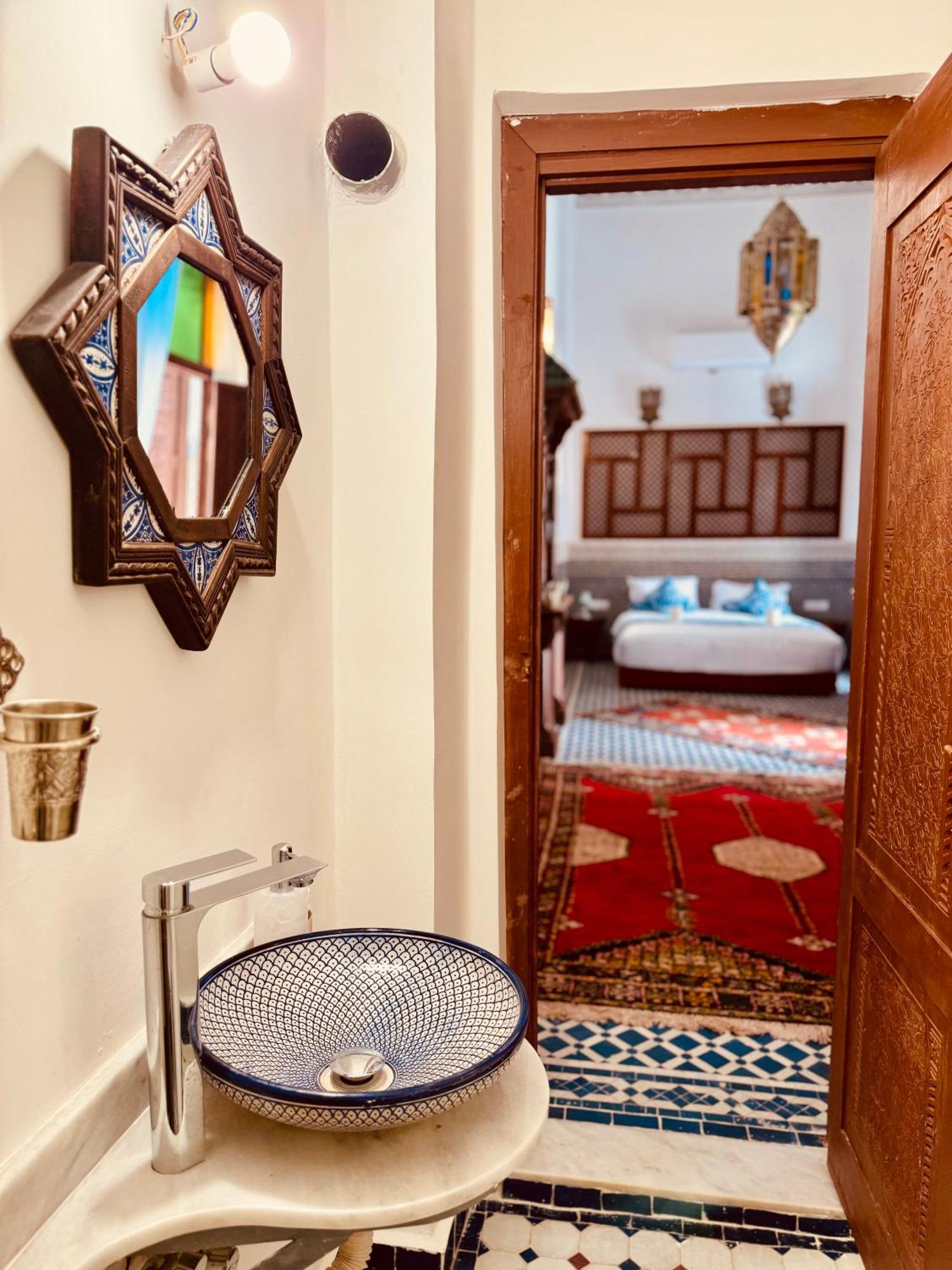Riad Zawiyat Fez Buitenkant foto