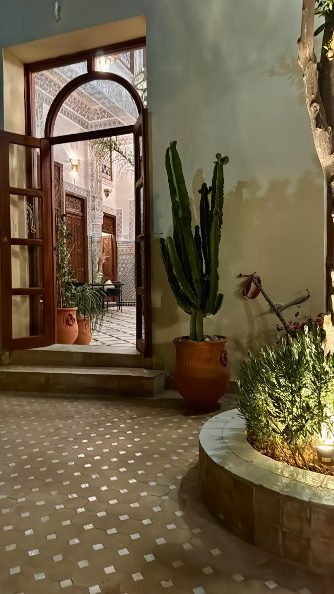 Riad Zawiyat Fez Buitenkant foto